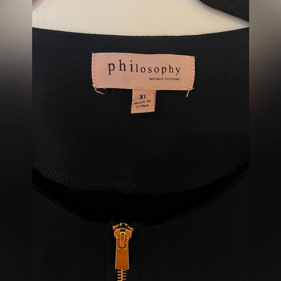 PHILOSOPHY ZIP UP SWEATER W/shoulder pads - Picture 3 of 8